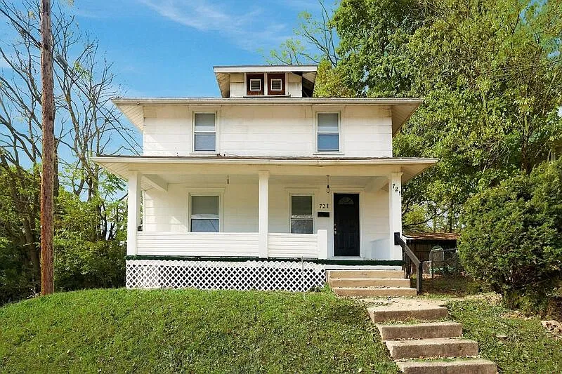 4 bed, 1.5 bath, $1,295 — Photo 2