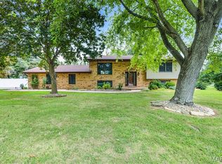 620 Buckingham Dr, Troy, IL