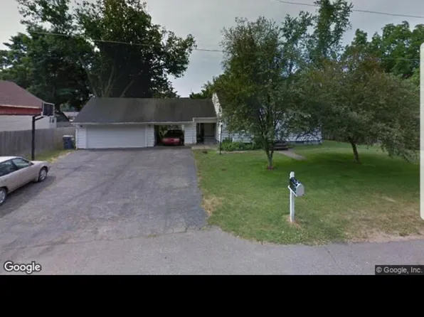 808 Elm St, Paw Paw, MI 49079