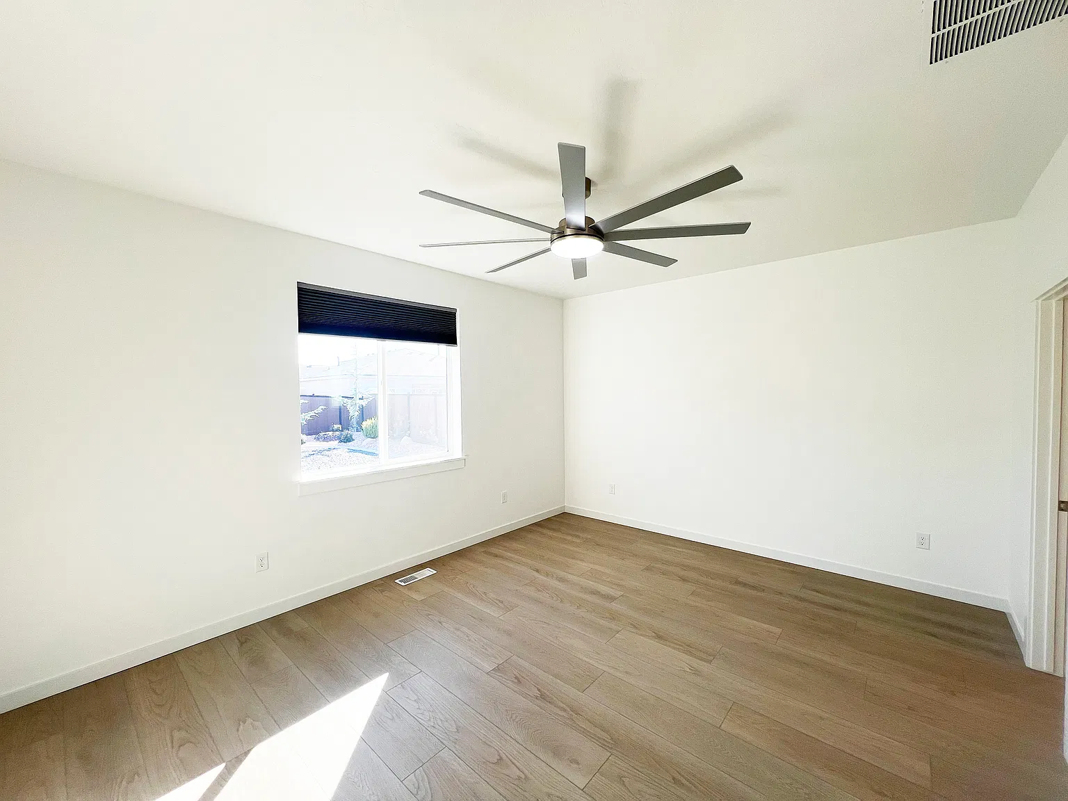 3 bed, 1558 sqft, $2,600 — Photo 4