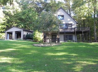 747 W Mountain View Rd, Acme, PA 15610