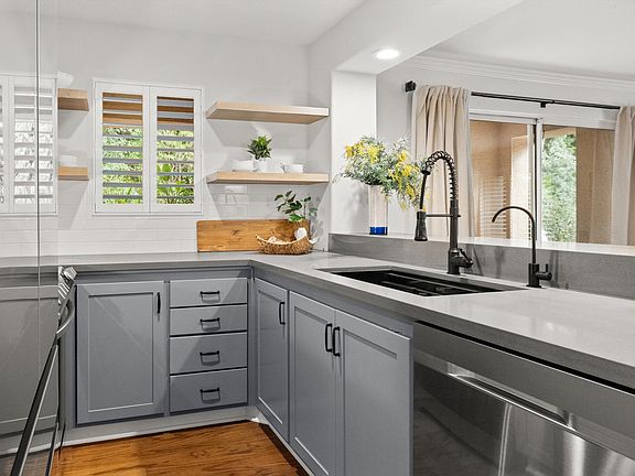 5th image of 207 Por La Mar Cir