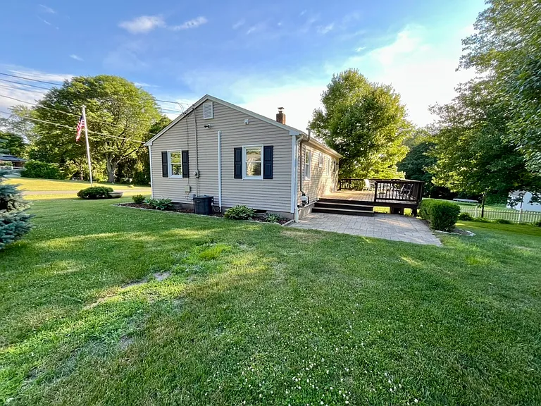 28 Brookfield Mdws — Photo 14