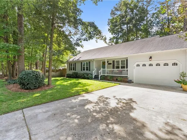 479 N Lynnhaven Rd, Virginia Beach, VA 23452