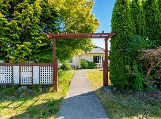 6094 Walker Ave, Burnaby, BC V5E 3B4