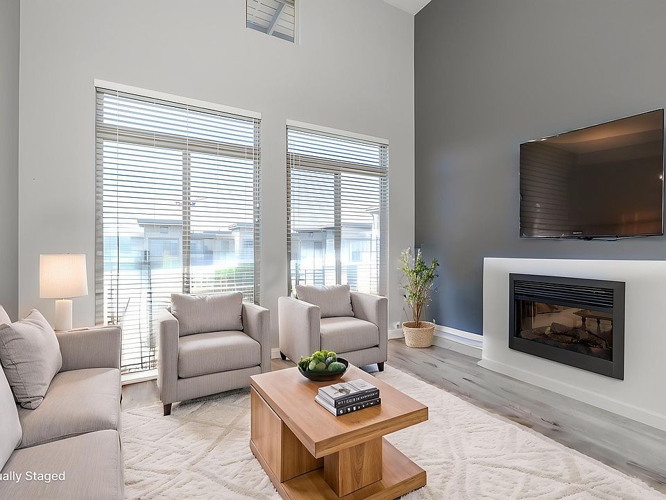 1st image of 15380 102a Ave #430