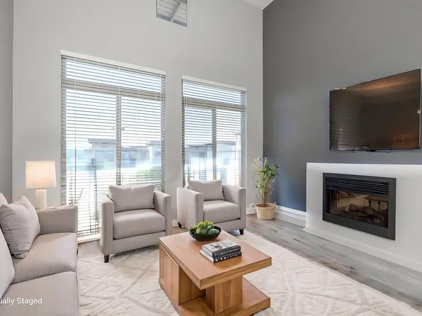 15380 102a Ave #430, Surrey, BC V3R 0B3