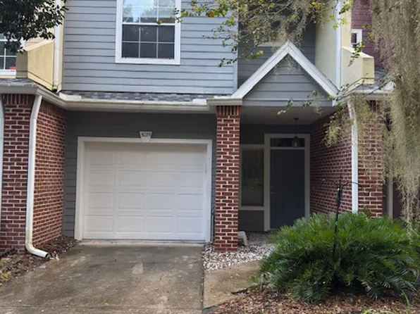 5075 NW 1st Pl, Gainesville, FL 32607