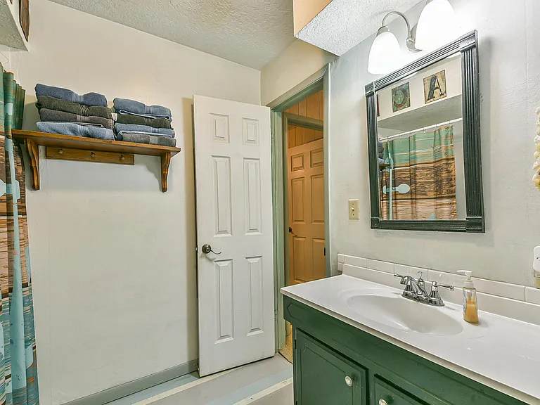 4026 Kent Dr — Photo 24