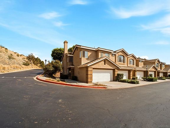 2nd image of 9525 Questa Pointe