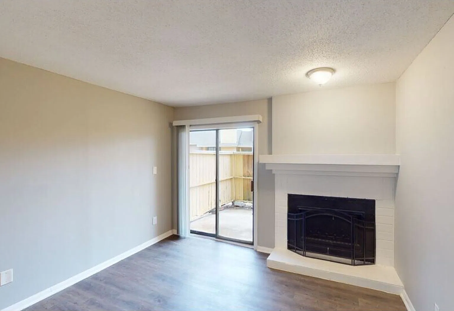 4031 Hunters Ridge Drive — Photo 3