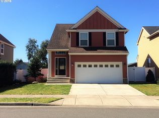 2322 Laura Ln, North Bend, OR 97459