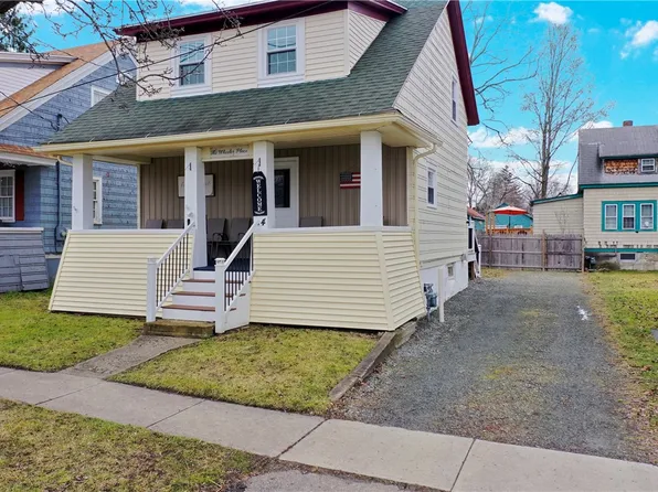 4 Wheeler Ave, Hammondsport, NY 14840