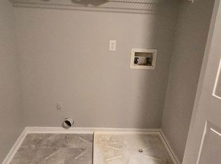 7880 Champion Way APT B, North Charleston, SC 29418