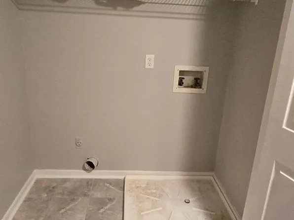 7880 Champion Way APT B, North Charleston, SC 29418