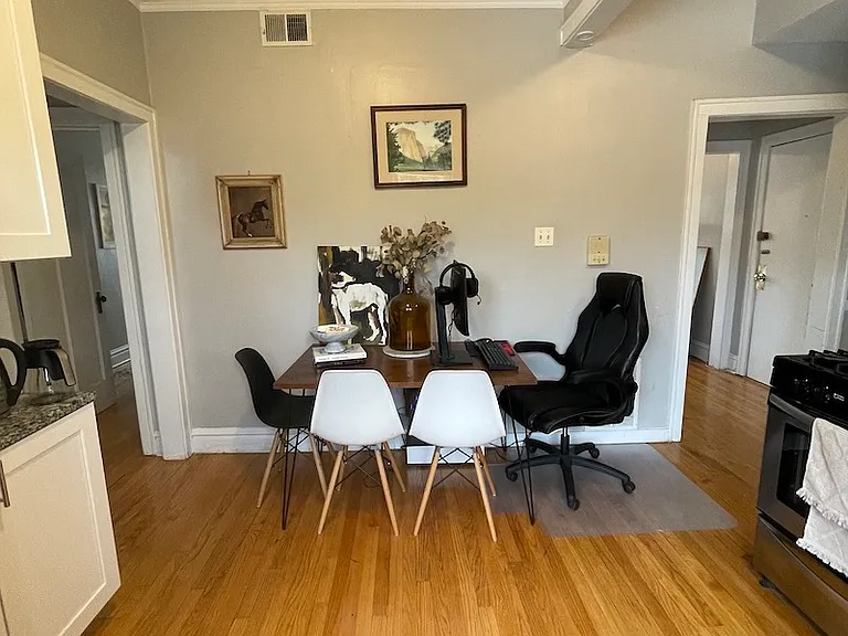 2910 N Albany Ave #1E — Photo 8
