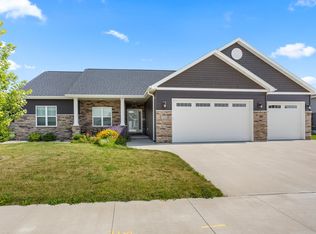 5550 N Amethyst Dr, Appleton, WI 54913