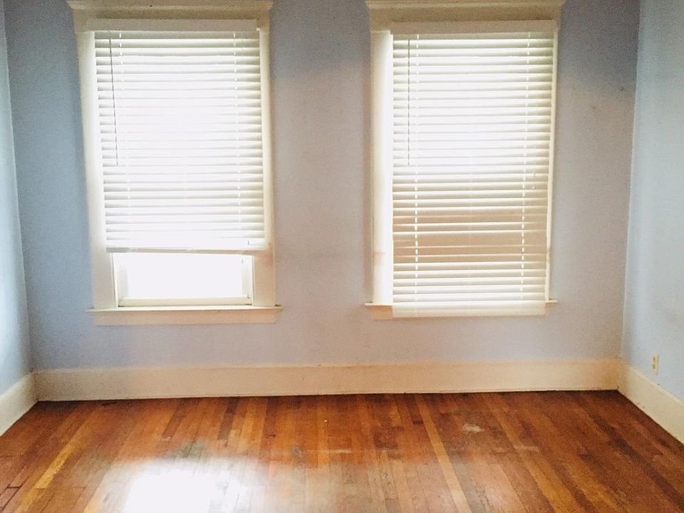 2nd image of 141 Hughes St