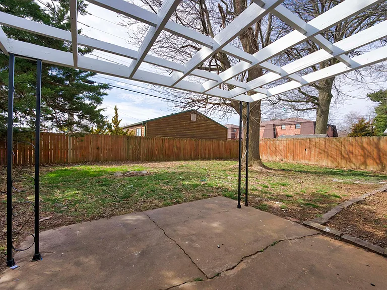 1356 E Rosebrier St — Photo 32