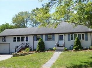 102 Maplewood Cir, Brockton, MA 02302