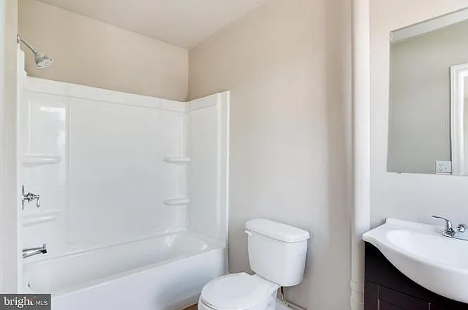 414 Pine St — Photo 10