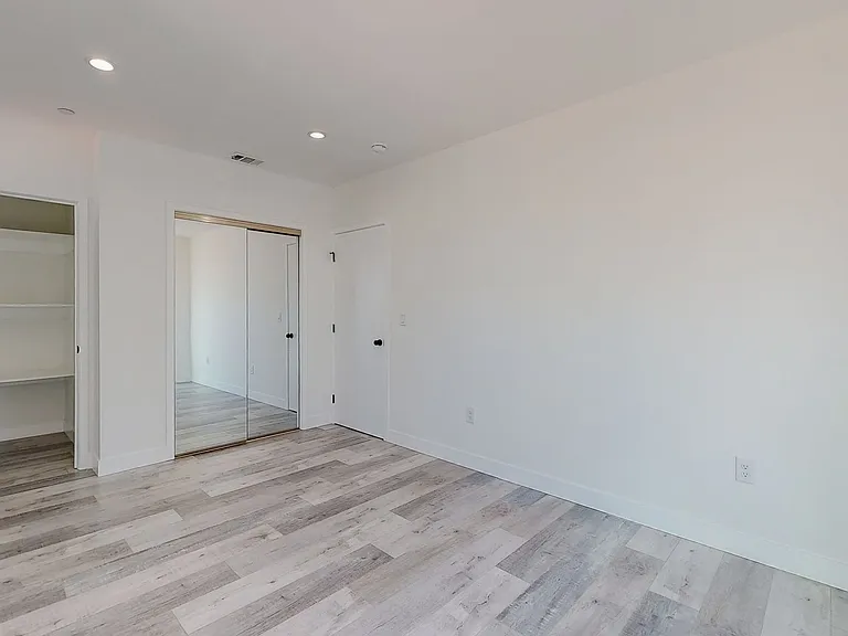 3 & 4 Bed 2-Story Townhomes with Covered Parking Spots Available! — Photo 29