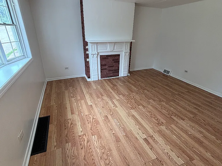 404 Curtin Ave — Photo 3