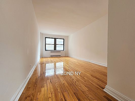 1st image of 162 E 55th St APT 5A