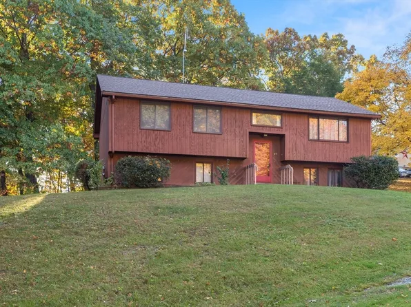 12 Braewood Dr, Haverhill, MA 01835