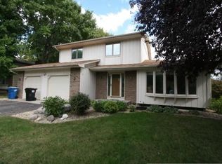 7580 Lanewood Ln N, Maple Grove, MN 55311