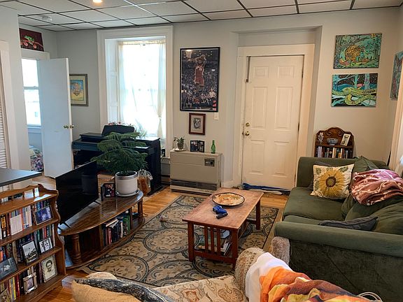4th image of 266-268 Danforth St #268-2F