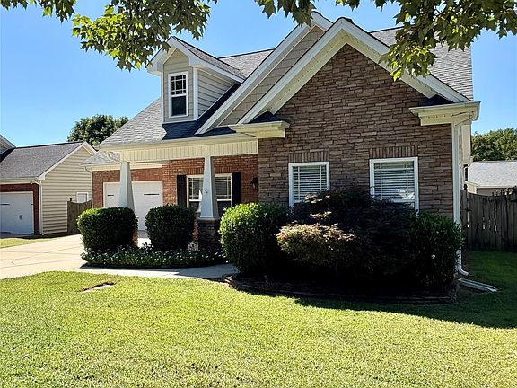 2nd image of 402 Church St