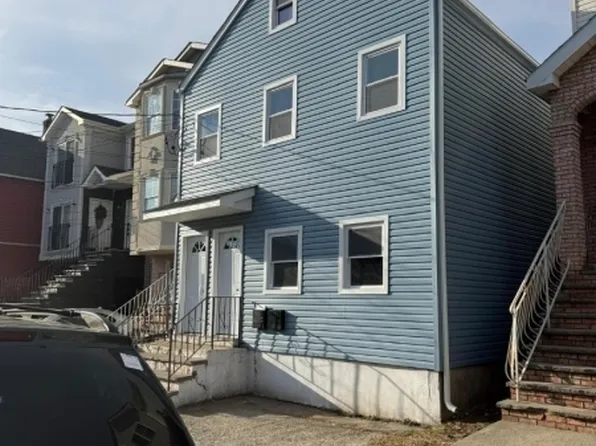 51 Geneva St, Elizabeth City, NJ 07206