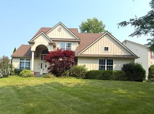 2341 Timbercrest Ct, Ann Arbor, MI 48105