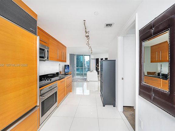 5th image of 475 Brickell Ave APT 2908