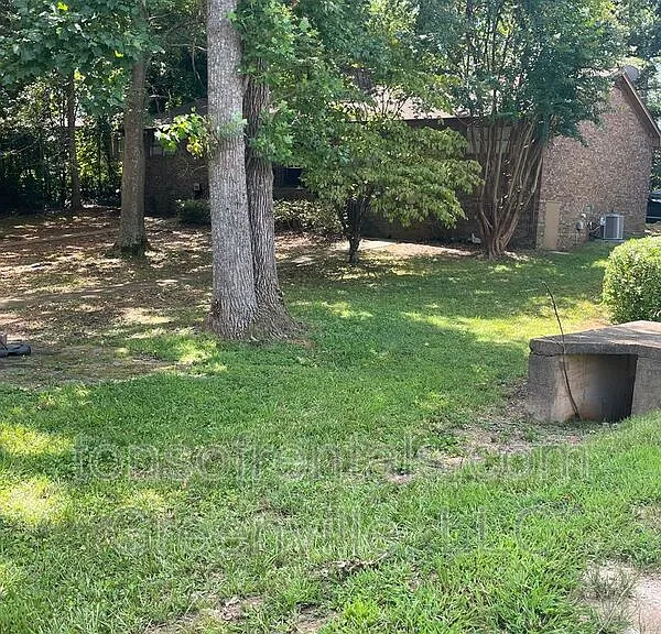 100 Pinebrook Rd #A — Photo 2