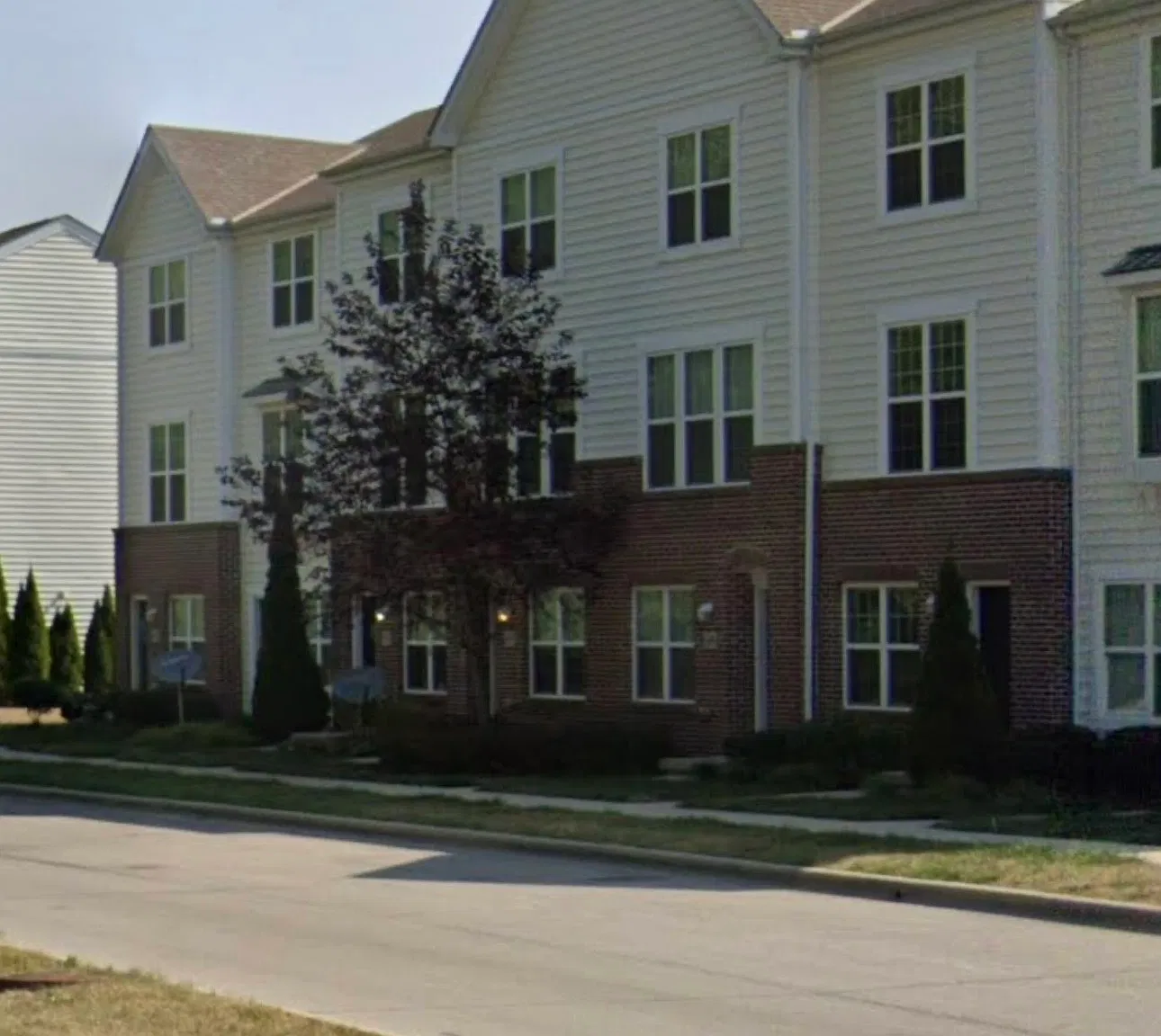 2 bed, 2.5 bath, 1466 sqft, $1,795 — Photo 1