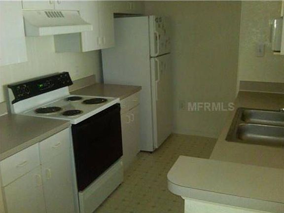 4th image of 17101 Carrington Park Dr APT 407