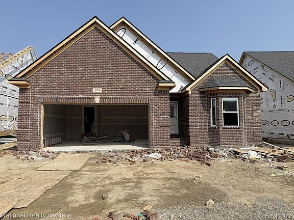 2nd image of 374 Devonshire Dr #30