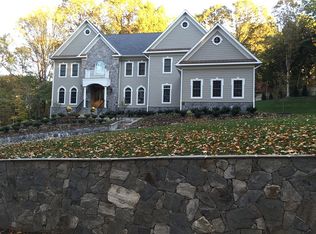 10605 Vale Rd, Oakton, VA 22124