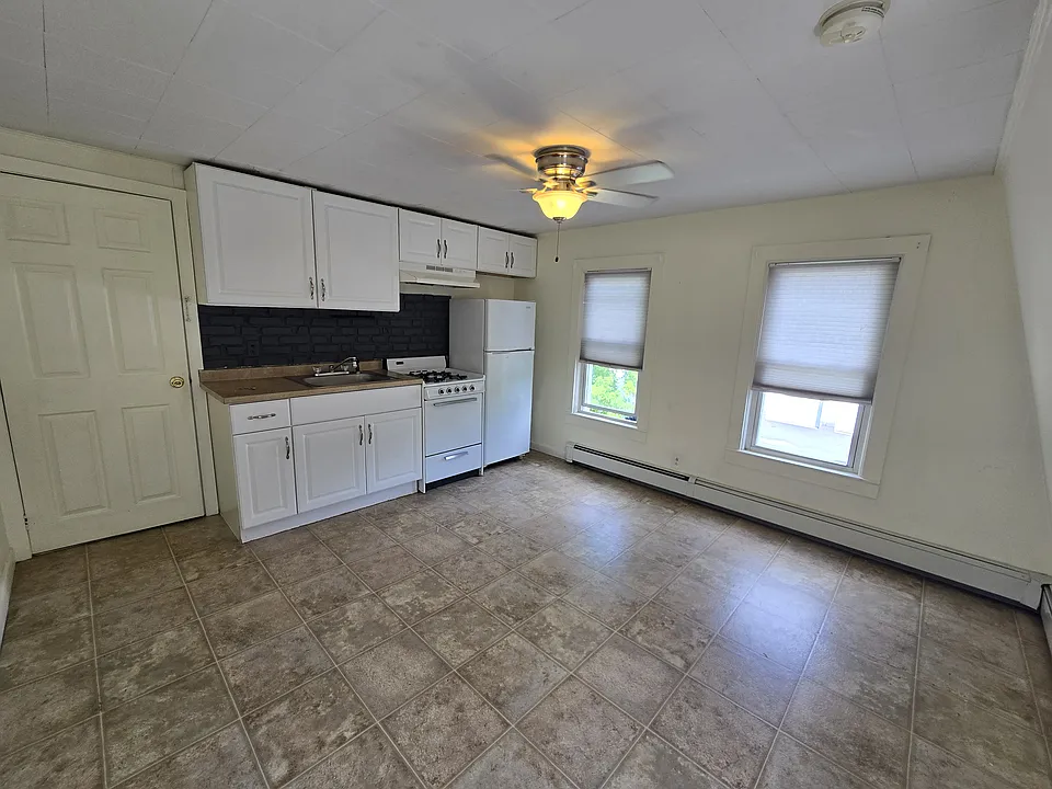 3278 Acushnet Ave #2S