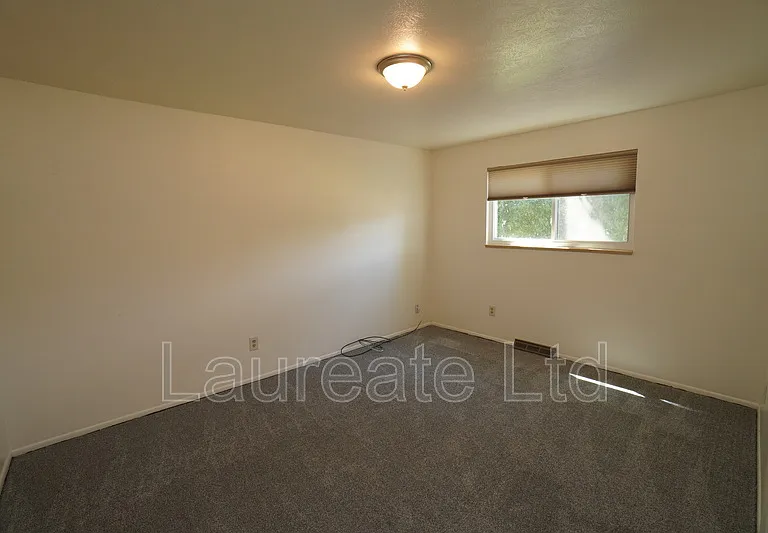 1472 W Geddes Ave — Photo 18