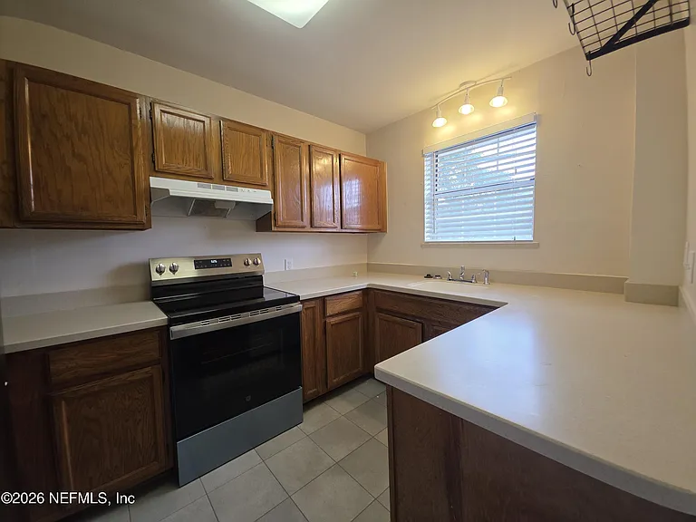 2931 Saint Johns Ave #4 — Photo 3