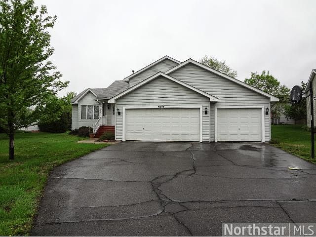1st image of 3227 W Park Dr