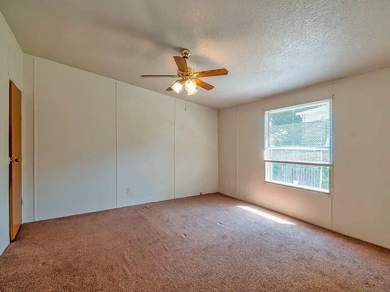 714 Baldwin Ave — Photo 14