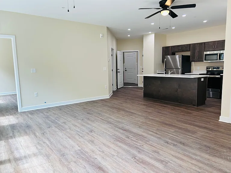 222 South Blvd — Photo 14