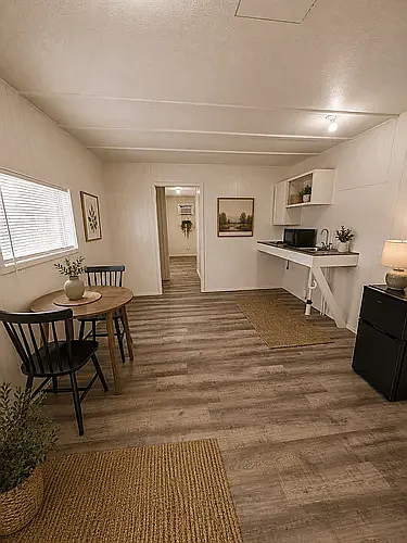 3 bed, 10 sqft, $540 — Photo 1