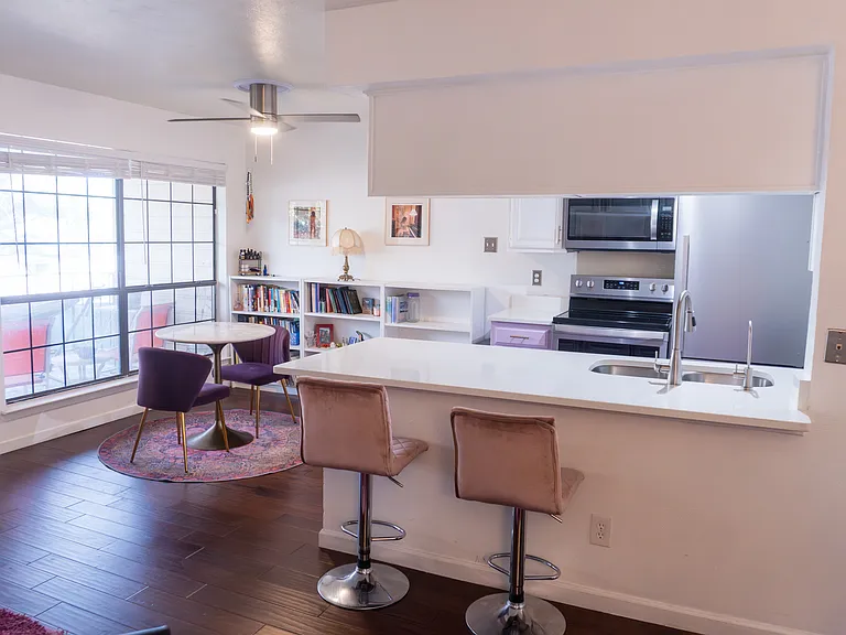 2505 Wedglea Dr — Photo 3