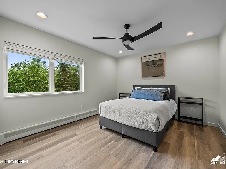 1785 Evangeline Ln — Photo 34