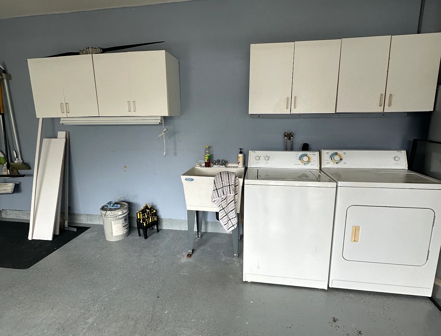 2 bed, 968 sqft, $3,300 — Photo 4